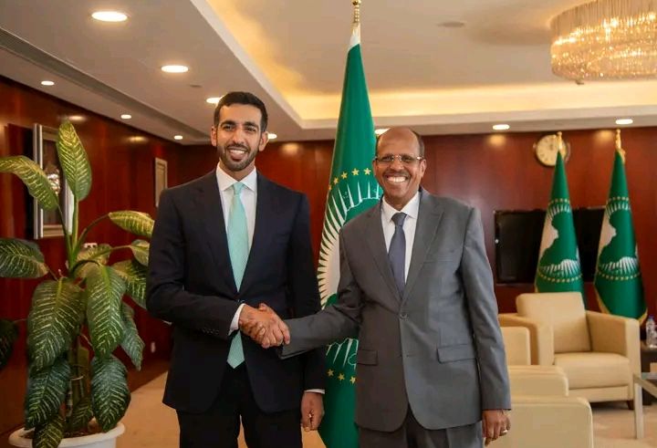 UA e Emirados Árabes Unidos reafirmam diálogo político sustentado